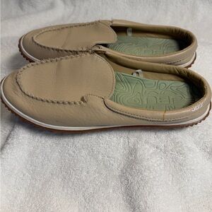 JBU Women's Tan Slip-On Loafers
